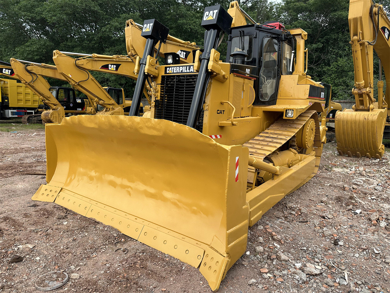 CATERPILLAR D7R - Buldozér: obrázok 3 CATERPILLAR D7R - Buldozér: obrázok 3