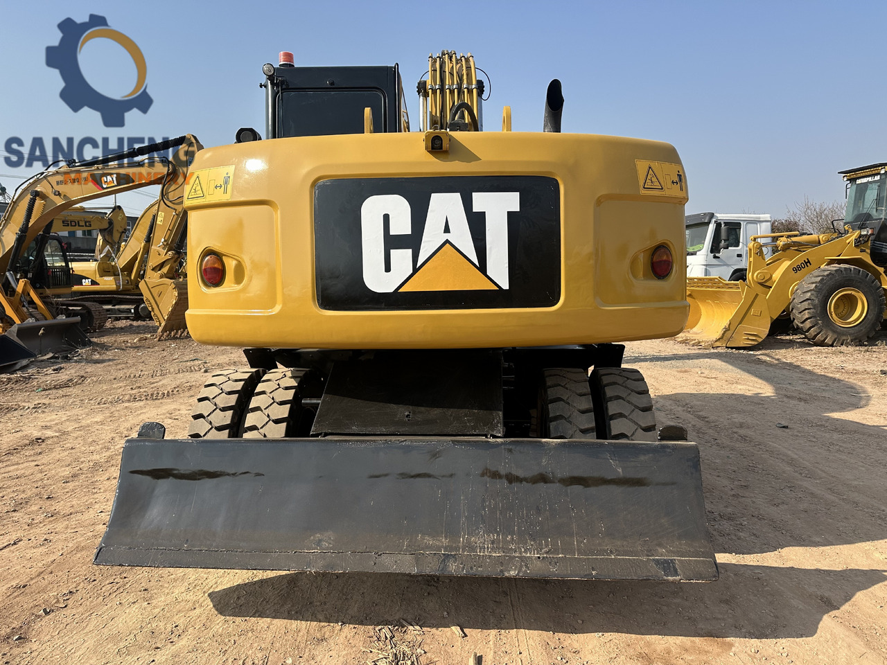 CATERPILLAR M320D2 - Kolesové rýpadlo: obrázok 3 CATERPILLAR M320D2 - Kolesové rýpadlo: obrázok 3