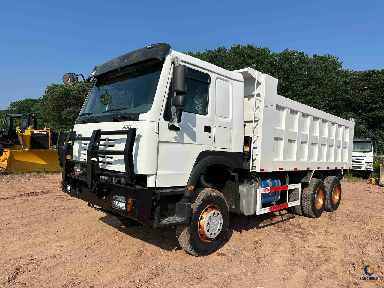 HOWO 400 With Bumper - Sklápač: obrázok 5 HOWO 400 With Bumper - Sklápač: obrázok 5