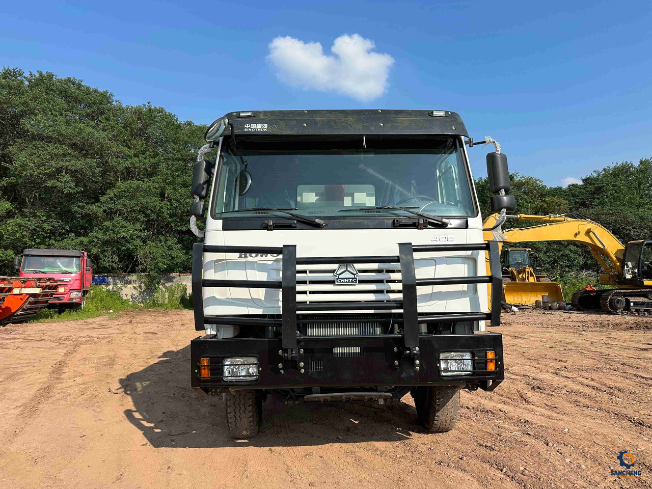 HOWO 400 With Bumper - Sklápač: obrázok 2 HOWO 400 With Bumper - Sklápač: obrázok 2
