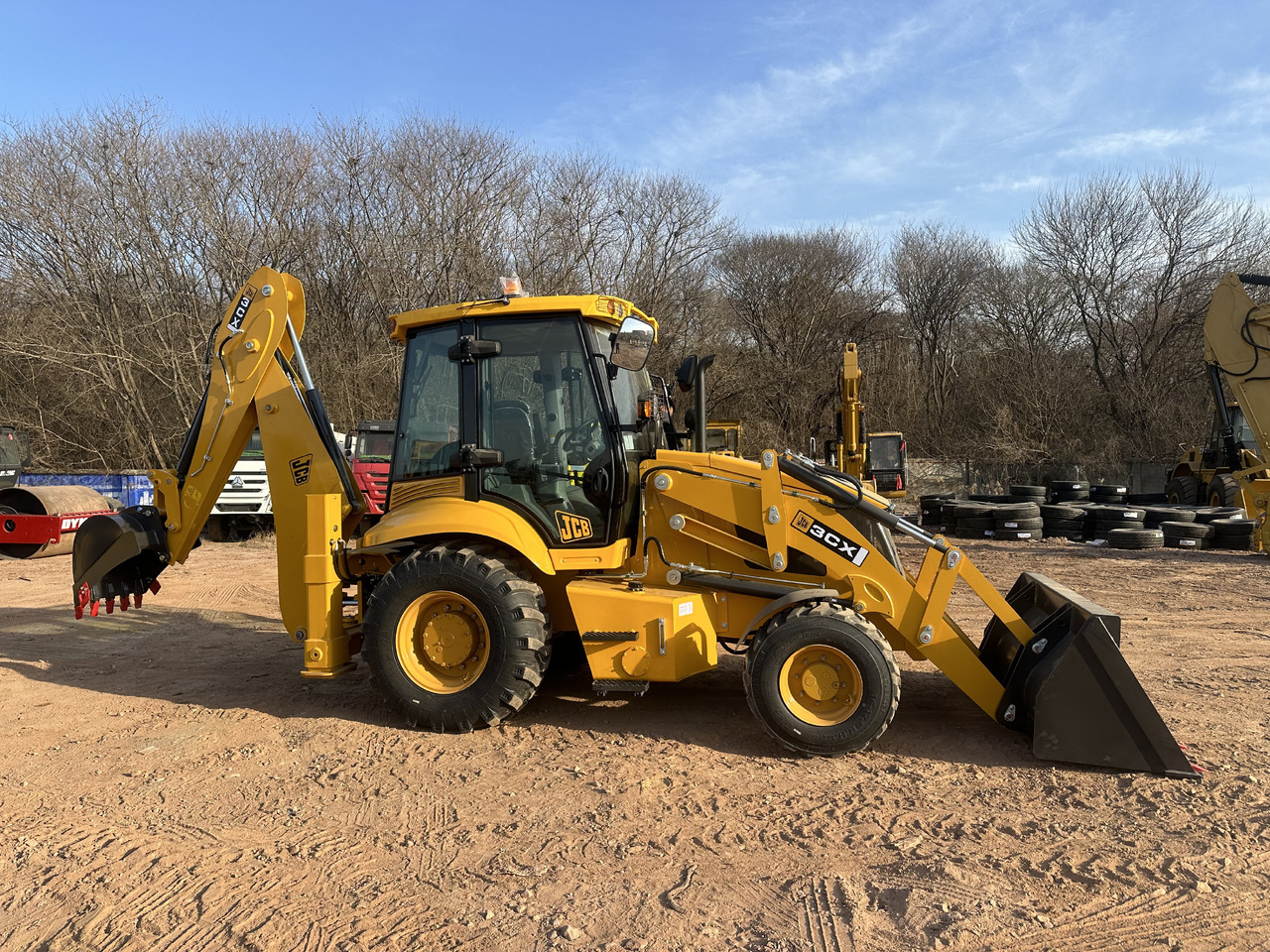 JCB 3CX - Rýpadlo-nakladač: obrázok 4 JCB 3CX - Rýpadlo-nakladač: obrázok 4