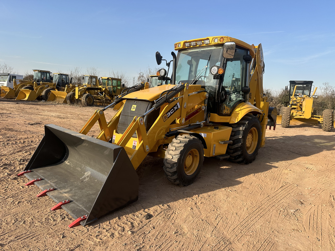 JCB 3CX - Rýpadlo-nakladač: obrázok 1 JCB 3CX - Rýpadlo-nakladač: obrázok 1