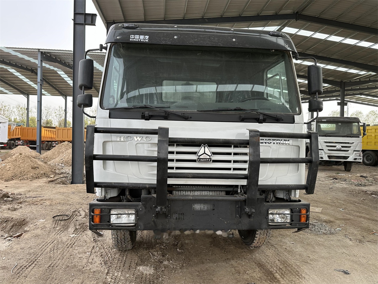 SINOTRUK HOWO 371 Dump Truck - Sklápač: obrázok 2 SINOTRUK HOWO 371 Dump Truck - Sklápač: obrázok 2