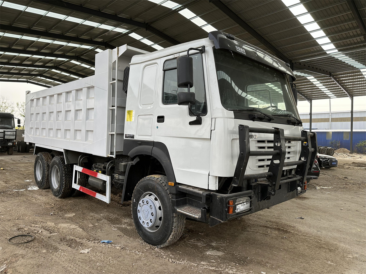 SINOTRUK HOWO Dump truck 371 6x4 - Sklápač: obrázok 5 SINOTRUK HOWO Dump truck 371 6x4 - Sklápač: obrázok 5