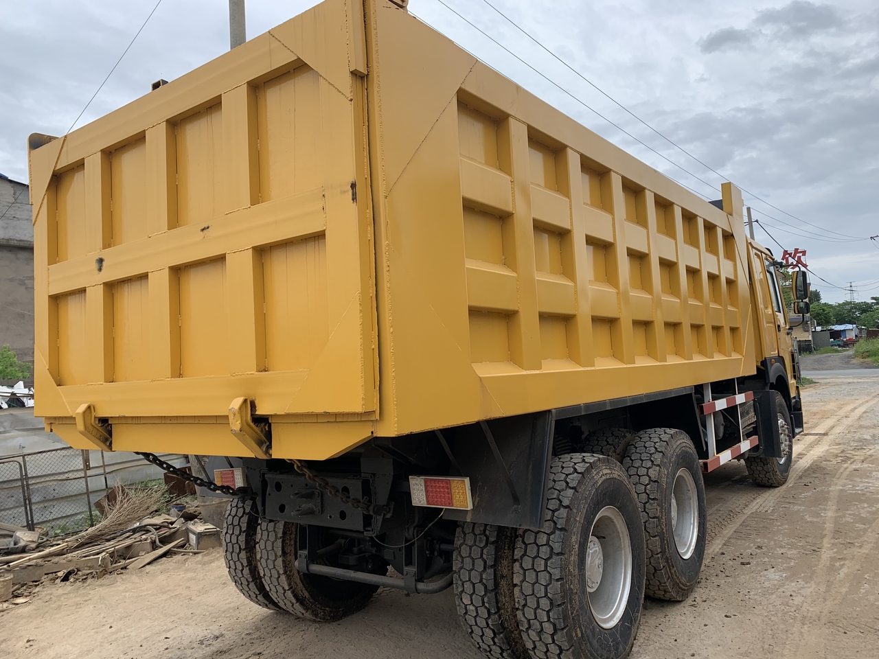 SINOTRUK Howo Dump truck 371 - Sklápač: obrázok 2 SINOTRUK Howo Dump truck 371 - Sklápač: obrázok 2