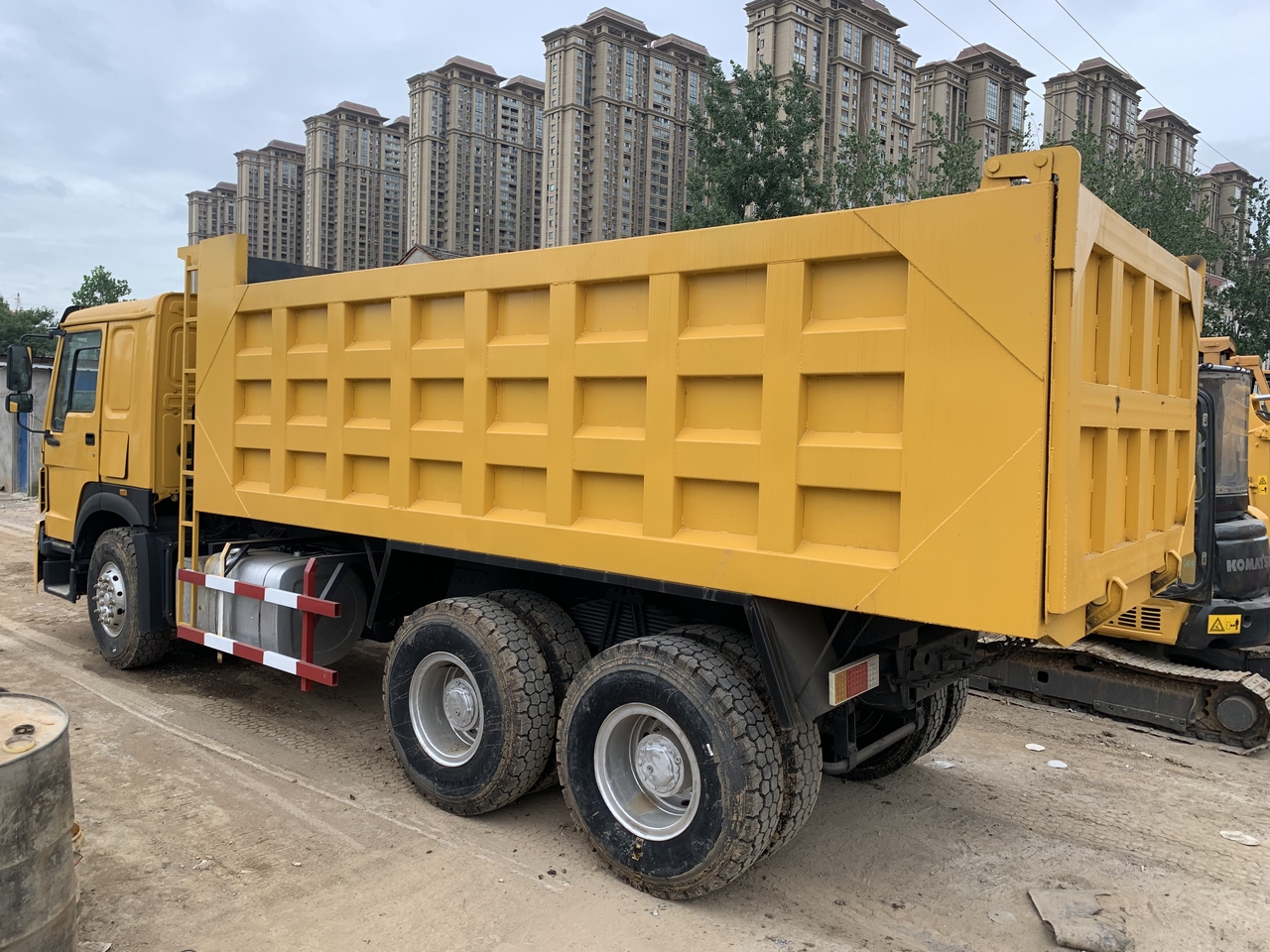 SINOTRUK Howo Dump truck 371 - Sklápač: obrázok 4 SINOTRUK Howo Dump truck 371 - Sklápač: obrázok 4