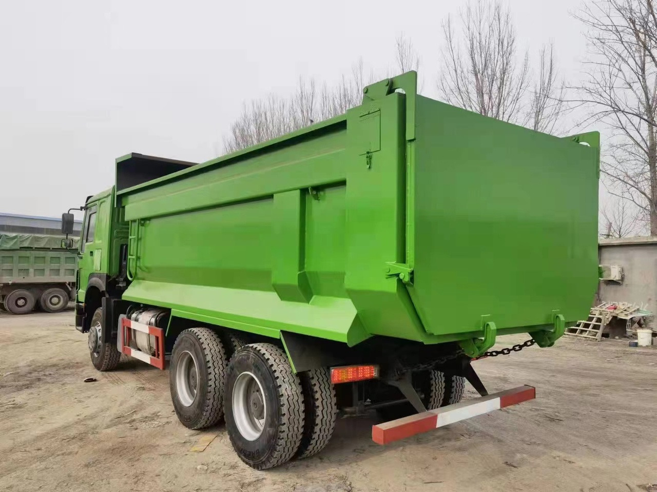 SINOTRUK Howo Dump truck 371 - Sklápač: obrázok 4 SINOTRUK Howo Dump truck 371 - Sklápač: obrázok 4