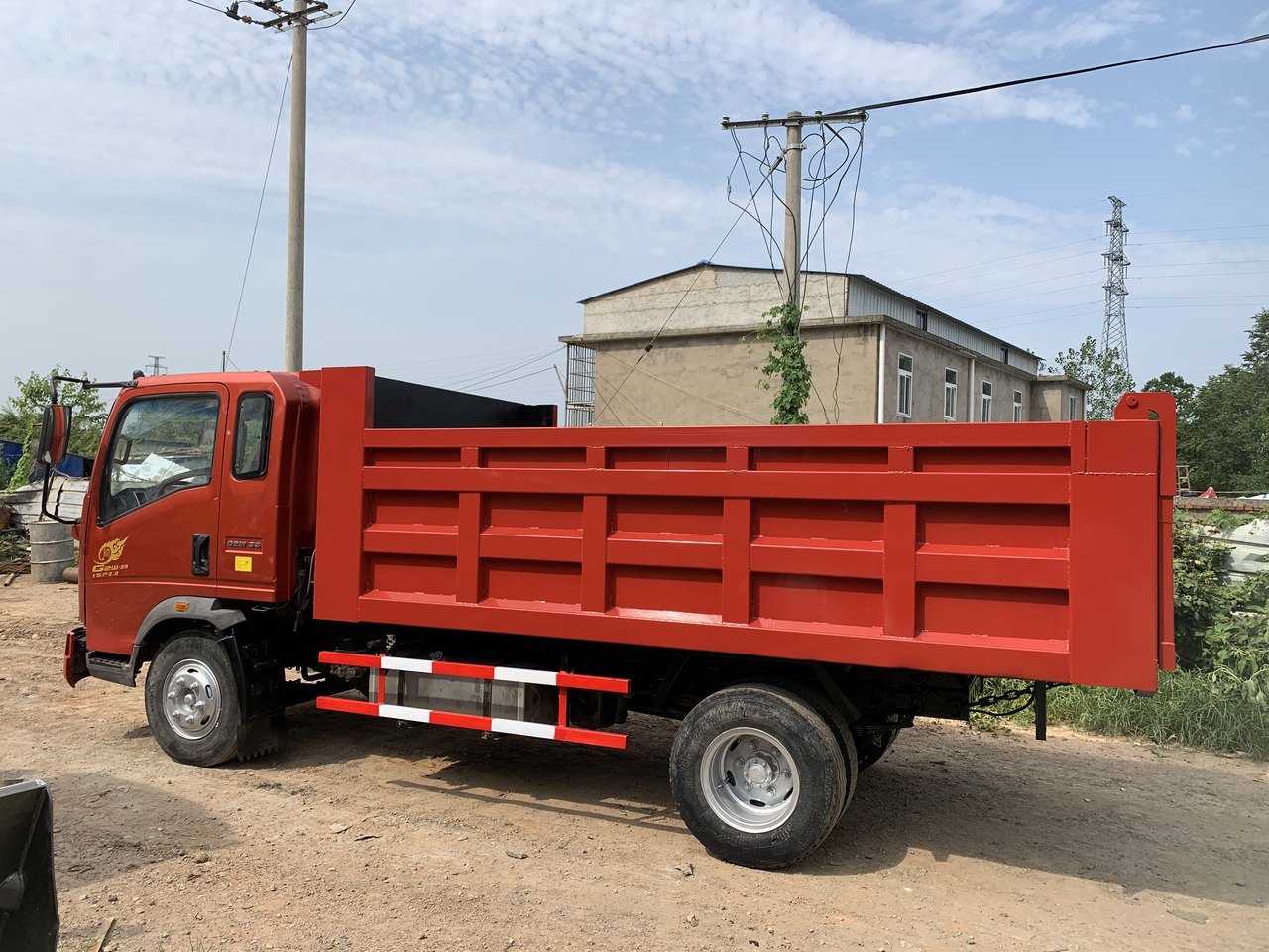 SINOTRUK Howo Dump truck 4x2 - Sklápač: obrázok 4 SINOTRUK Howo Dump truck 4x2 - Sklápač: obrázok 4