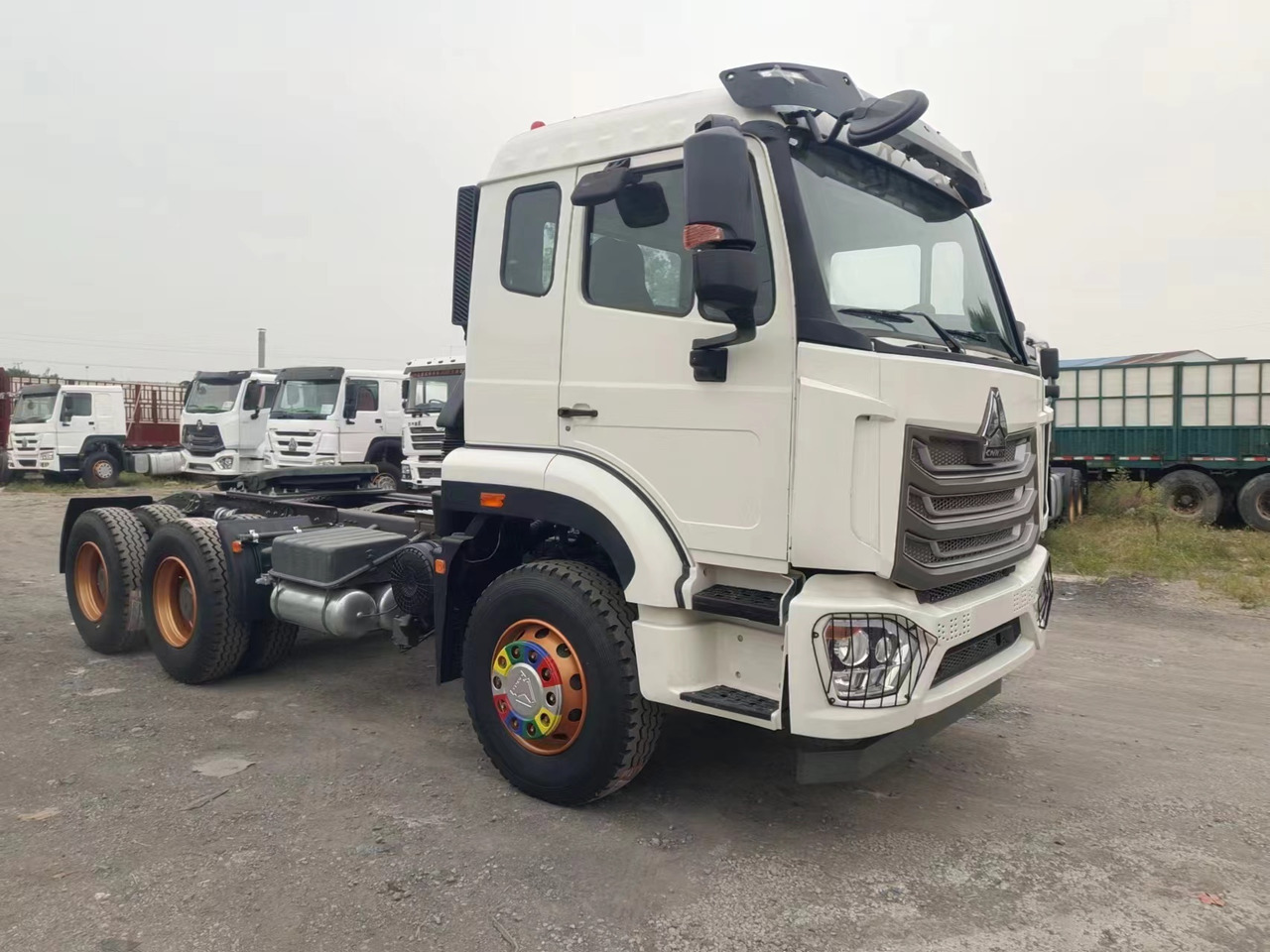 SINOTRUK HOWO 371hp 6X4 Tractor unit - Ťahač: obrázok 3 SINOTRUK HOWO 371hp 6X4 Tractor unit - Ťahač: obrázok 3