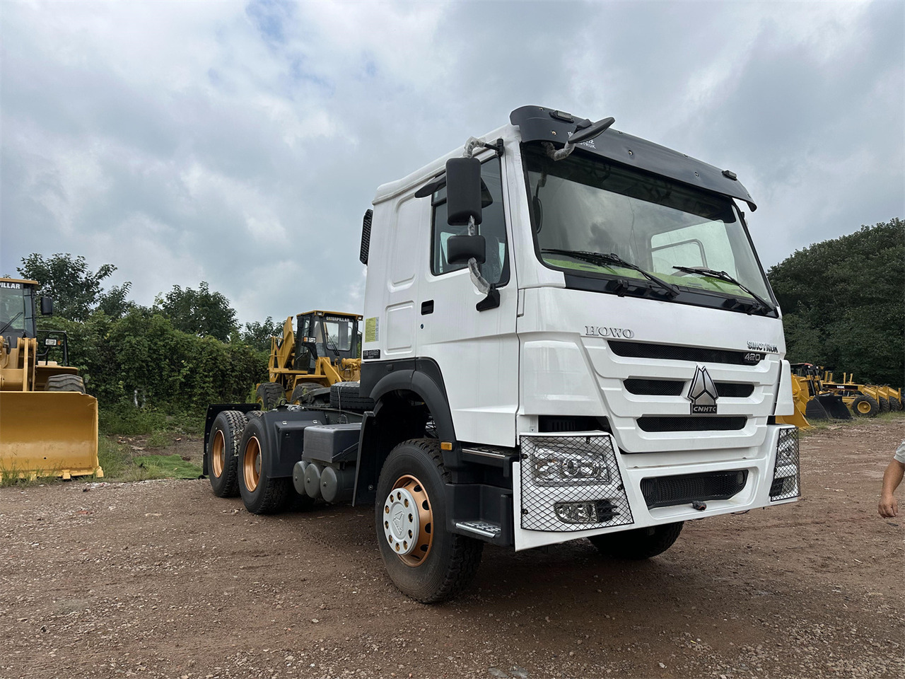 SINOTRUK Howo tractor unit 420hp - Ťahač: obrázok 1 SINOTRUK Howo tractor unit 420hp - Ťahač: obrázok 1