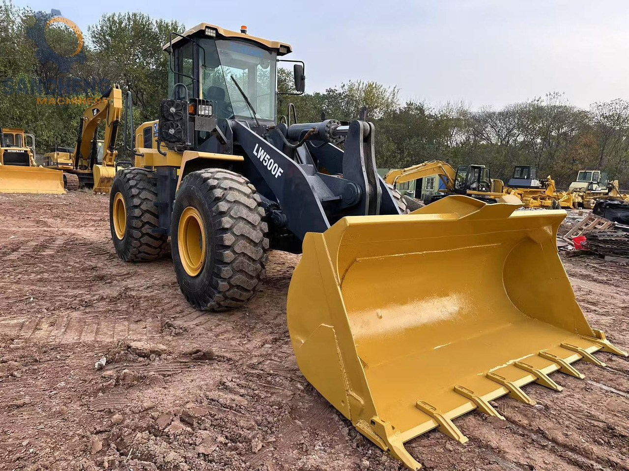 XCMG LW500F - Kolesový nakladač: obrázok 2 XCMG LW500F - Kolesový nakladač: obrázok 2