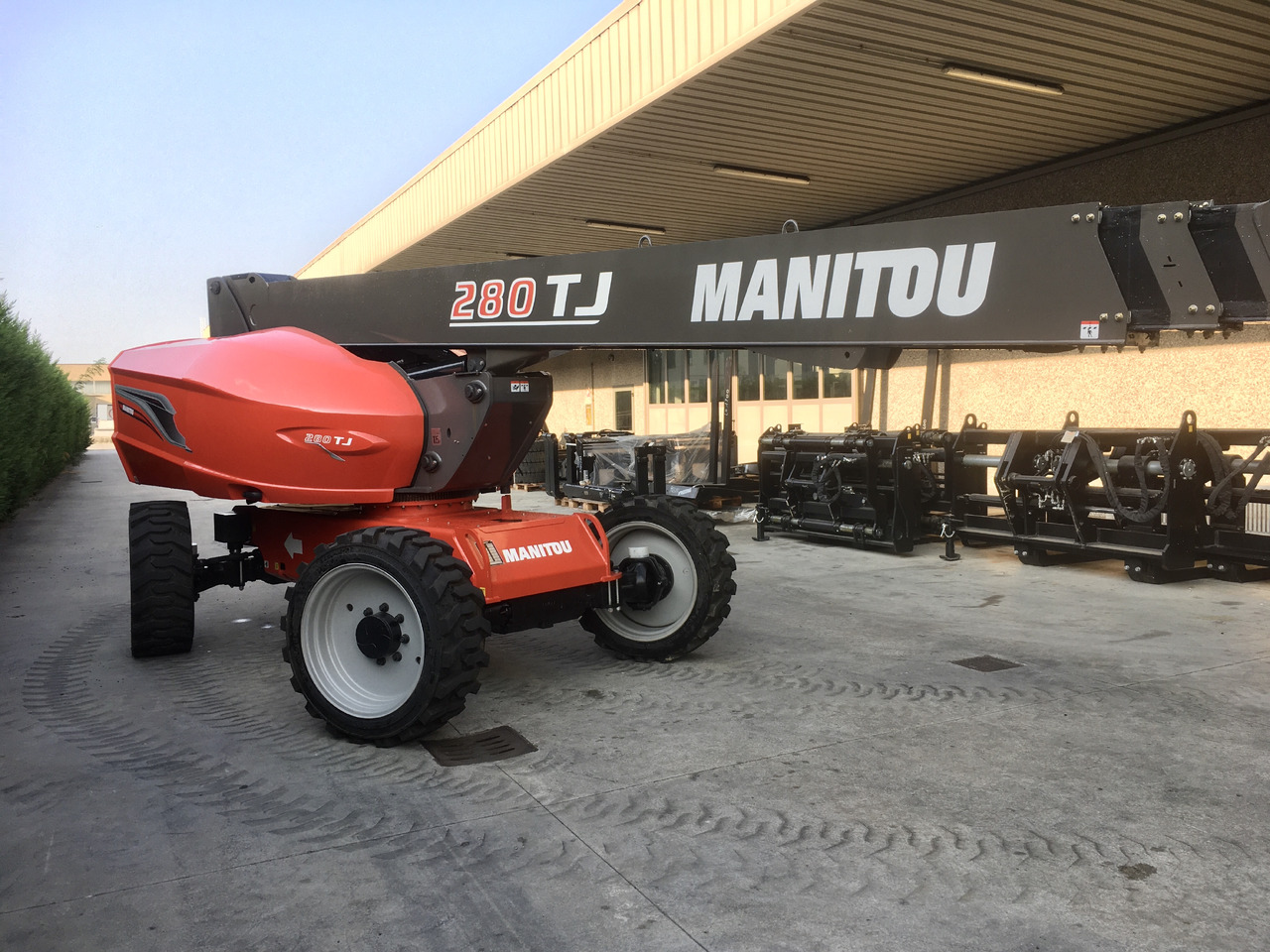MANITOU 220 TJ+ / 260 TJ / 280 TJ - 2019 - Teleskopická plošina: obrázok 4 MANITOU 220 TJ+ / 260 TJ / 280 TJ - 2019 - Teleskopická plošina: obrázok 4