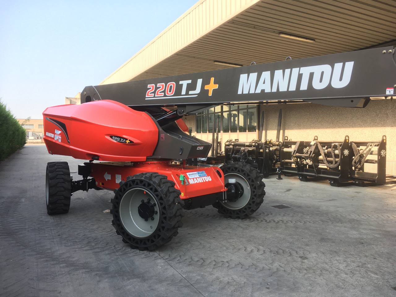 MANITOU 220 TJ+ / 260 TJ / 280 TJ - 2019 - Teleskopická plošina: obrázok 2 MANITOU 220 TJ+ / 260 TJ / 280 TJ - 2019 - Teleskopická plošina: obrázok 2