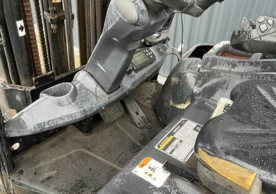 Leasing  CAT Lift Trucks EP25CN CAT Lift Trucks EP25CN: obrázok 10