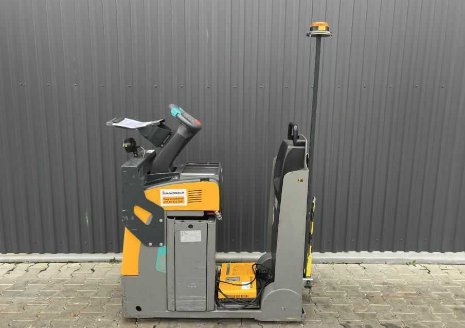 Jungheinrich EZS130 - Elektricky tahač: obrázok 2 Jungheinrich EZS130 - Elektricky tahač: obrázok 2