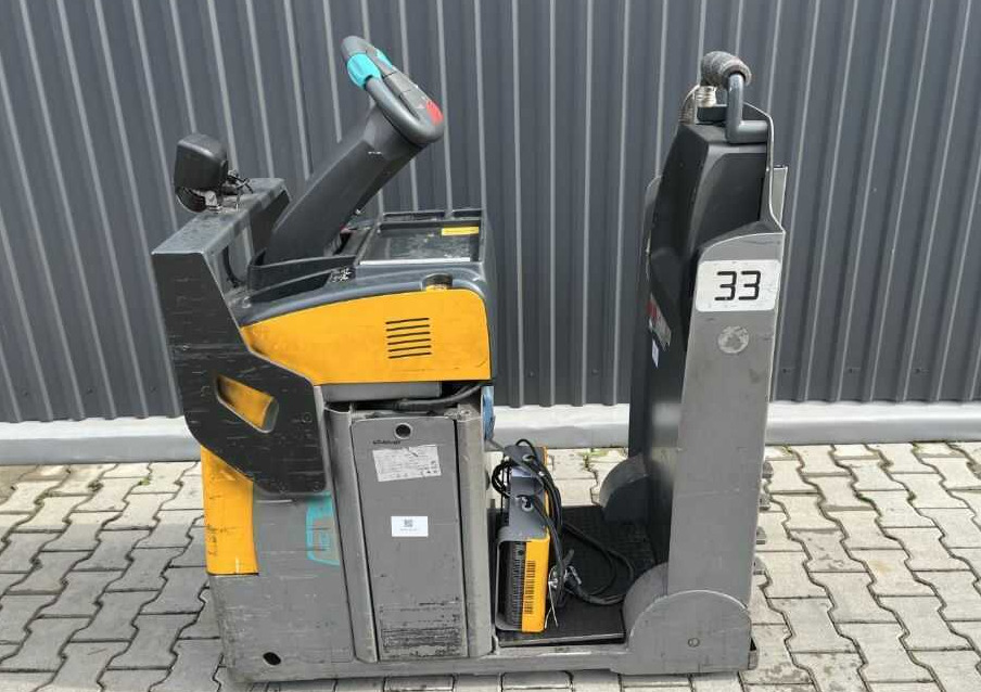 Jungheinrich EZS130 - Elektricky tahač: obrázok 2 Jungheinrich EZS130 - Elektricky tahač: obrázok 2
