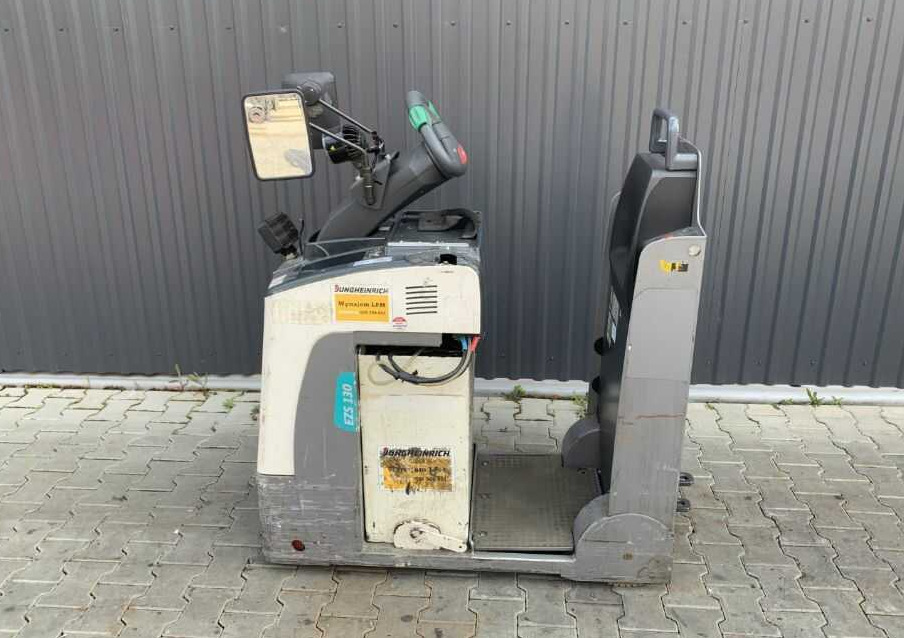 Jungheinrich EZS130 - Elektricky tahač: obrázok 2 Jungheinrich EZS130 - Elektricky tahač: obrázok 2