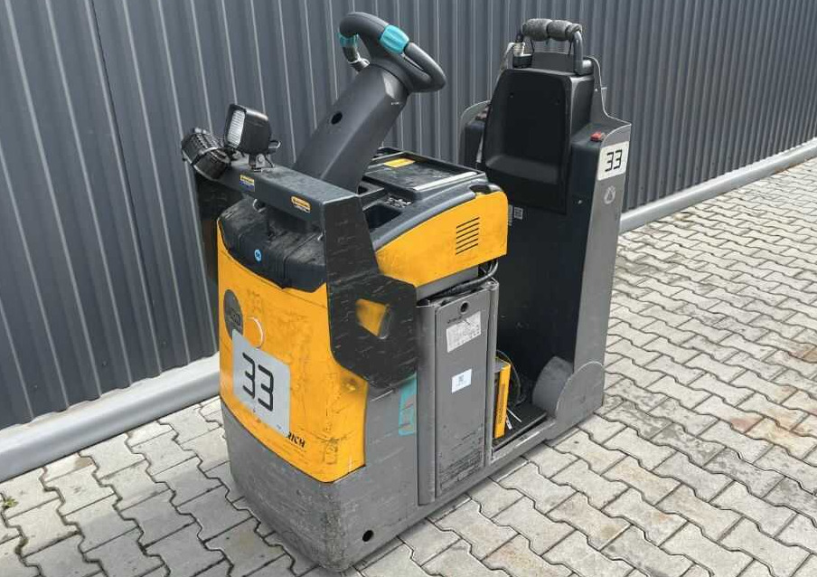 Jungheinrich EZS130 - Elektricky tahač: obrázok 1 Jungheinrich EZS130 - Elektricky tahač: obrázok 1