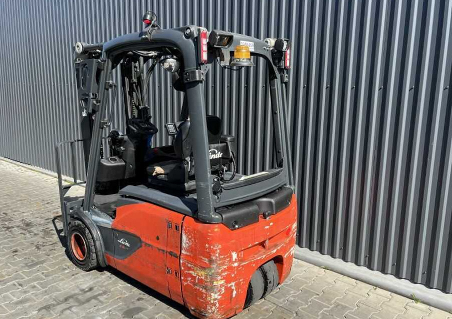 Linde E18-02 - Elektrický vysokozdvižný vozík: obrázok 3 Linde E18-02 - Elektrický vysokozdvižný vozík: obrázok 3