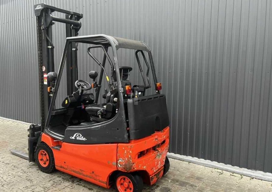 Linde E20 - Elektrický vysokozdvižný vozík: obrázok 3 Linde E20 - Elektrický vysokozdvižný vozík: obrázok 3