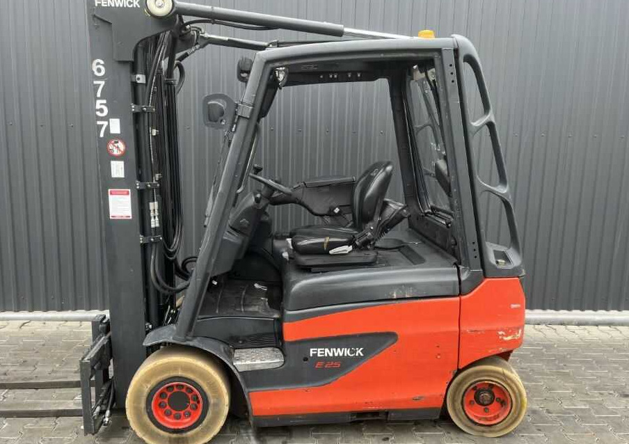 Linde E25-01 - Elektrický vysokozdvižný vozík: obrázok 2 Linde E25-01 - Elektrický vysokozdvižný vozík: obrázok 2
