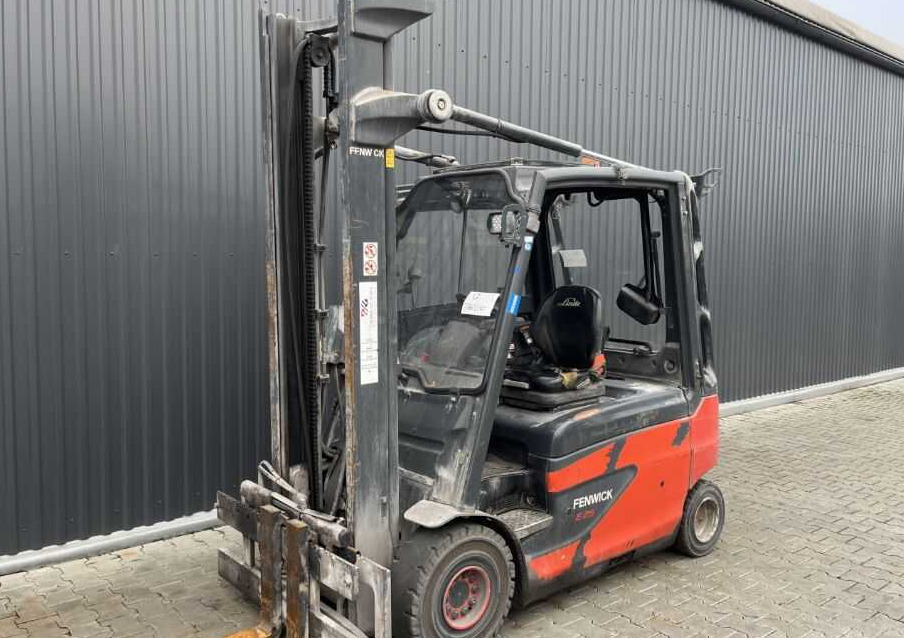 Linde E25L-01 - Elektrický vysokozdvižný vozík: obrázok 1 Linde E25L-01 - Elektrický vysokozdvižný vozík: obrázok 1