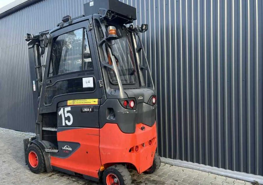 Linde E30HL-01/600 - Elektrický vysokozdvižný vozík: obrázok 3 Linde E30HL-01/600 - Elektrický vysokozdvižný vozík: obrázok 3