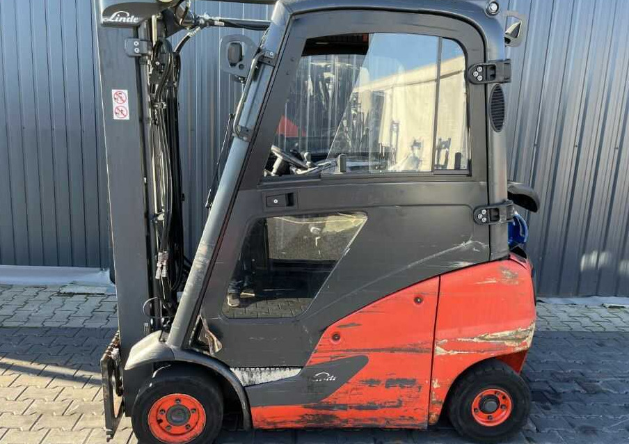 Linde H18T-01 - Plynový vysokozdvižný vozík: obrázok 2 Linde H18T-01 - Plynový vysokozdvižný vozík: obrázok 2