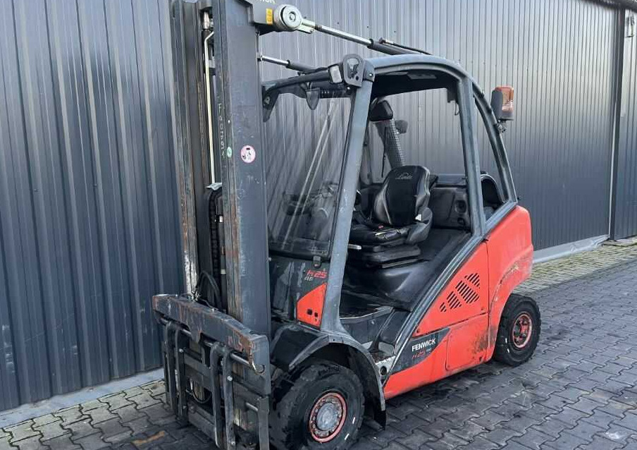 Linde H25T-01 - Plynový vysokozdvižný vozík: obrázok 1 Linde H25T-01 - Plynový vysokozdvižný vozík: obrázok 1