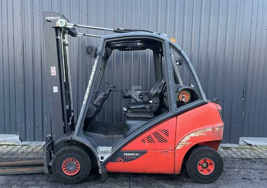 Linde H25T-01 - Plynový vysokozdvižný vozík: obrázok 2 Linde H25T-01 - Plynový vysokozdvižný vozík: obrázok 2