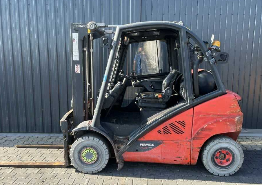 Linde H25T-02 - Plynový vysokozdvižný vozík: obrázok 2 Linde H25T-02 - Plynový vysokozdvižný vozík: obrázok 2