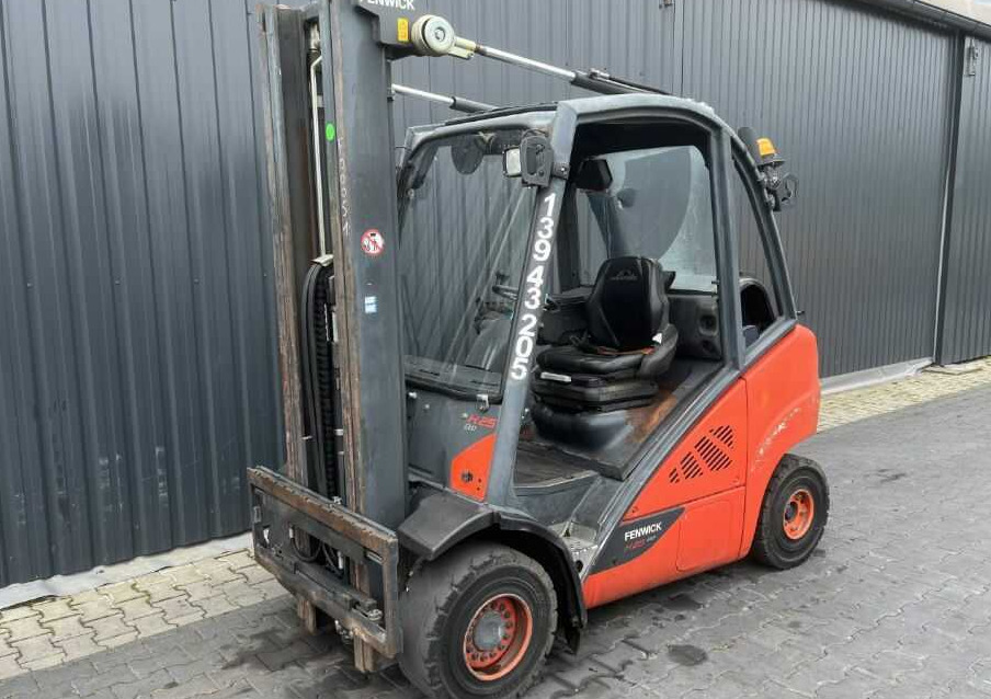Linde H25T-02 - Plynový vysokozdvižný vozík: obrázok 1 Linde H25T-02 - Plynový vysokozdvižný vozík: obrázok 1