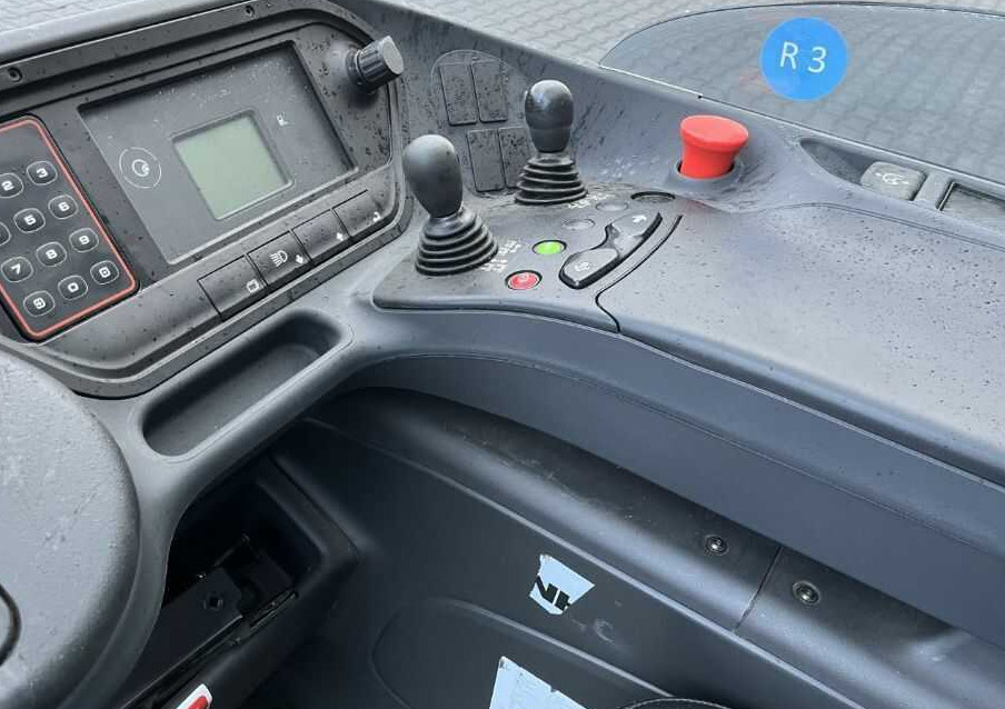 Linde R14HD-01 - Skladový zakladač: obrázok 5 Linde R14HD-01 - Skladový zakladač: obrázok 5