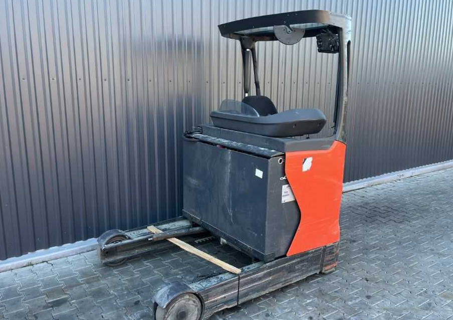 Linde R16HD-01 - Skladový zakladač: obrázok 1 Linde R16HD-01 - Skladový zakladač: obrázok 1