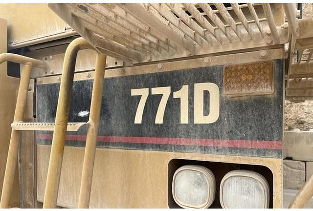 Caterpillar 771D - Damper: obrázok 5 Caterpillar 771D - Damper: obrázok 5