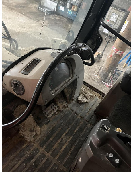 Caterpillar 963D - Pásový nakladač: obrázok 5 Caterpillar 963D - Pásový nakladač: obrázok 5