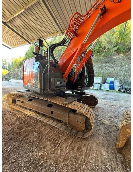 Hitachi ZX225USLC-6 - Pásové rýpadlo: obrázok 2 Hitachi ZX225USLC-6 - Pásové rýpadlo: obrázok 2