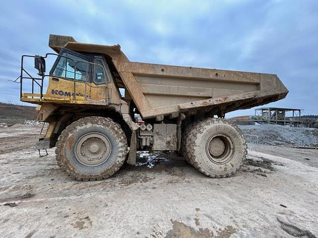 Komatsu HD605-7 - Damper: obrázok 2 Komatsu HD605-7 - Damper: obrázok 2
