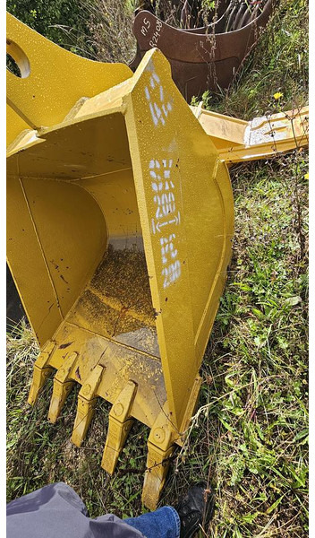 Komatsu PC200 - Lyžica: obrázok 3 Komatsu PC200 - Lyžica: obrázok 3