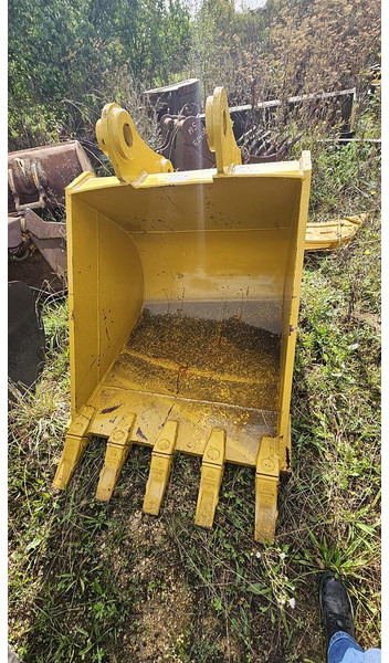 Komatsu PC200 - Lyžica: obrázok 2 Komatsu PC200 - Lyžica: obrázok 2