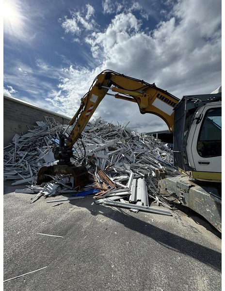 Liebherr A316 Li - Kolesový nakladač: obrázok 2 Liebherr A316 Li - Kolesový nakladač: obrázok 2