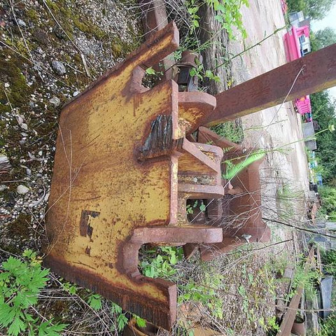 Dent à dessoucher 15-25 tonnes - Stavebné stroje: obrázok 2 Dent à dessoucher 15-25 tonnes - Stavebné stroje: obrázok 2