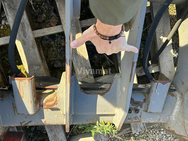 Volvo L120C/D/E/F/H L90C/D/E/F - Rýchloupínacia zariadenia: obrázok 4 Volvo L120C/D/E/F/H L90C/D/E/F - Rýchloupínacia zariadenia: obrázok 4