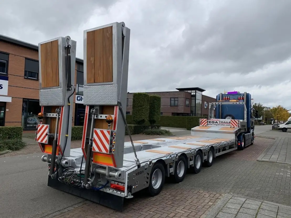 4 AXLE GERMANO TYPE LOWLOADER VEGA TRAILER - Náves podvalník: obrázok 4 4 AXLE GERMANO TYPE LOWLOADER VEGA TRAILER - Náves podvalník: obrázok 4