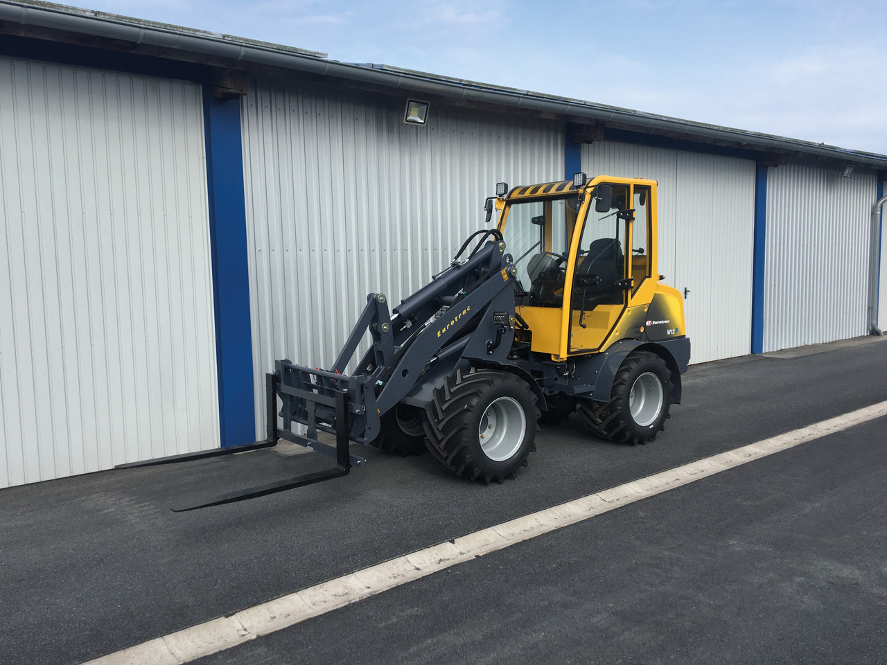 EUROTRAC W12 CMF - Kĺbový nakladač: obrázok 1 EUROTRAC W12 CMF - Kĺbový nakladač: obrázok 1