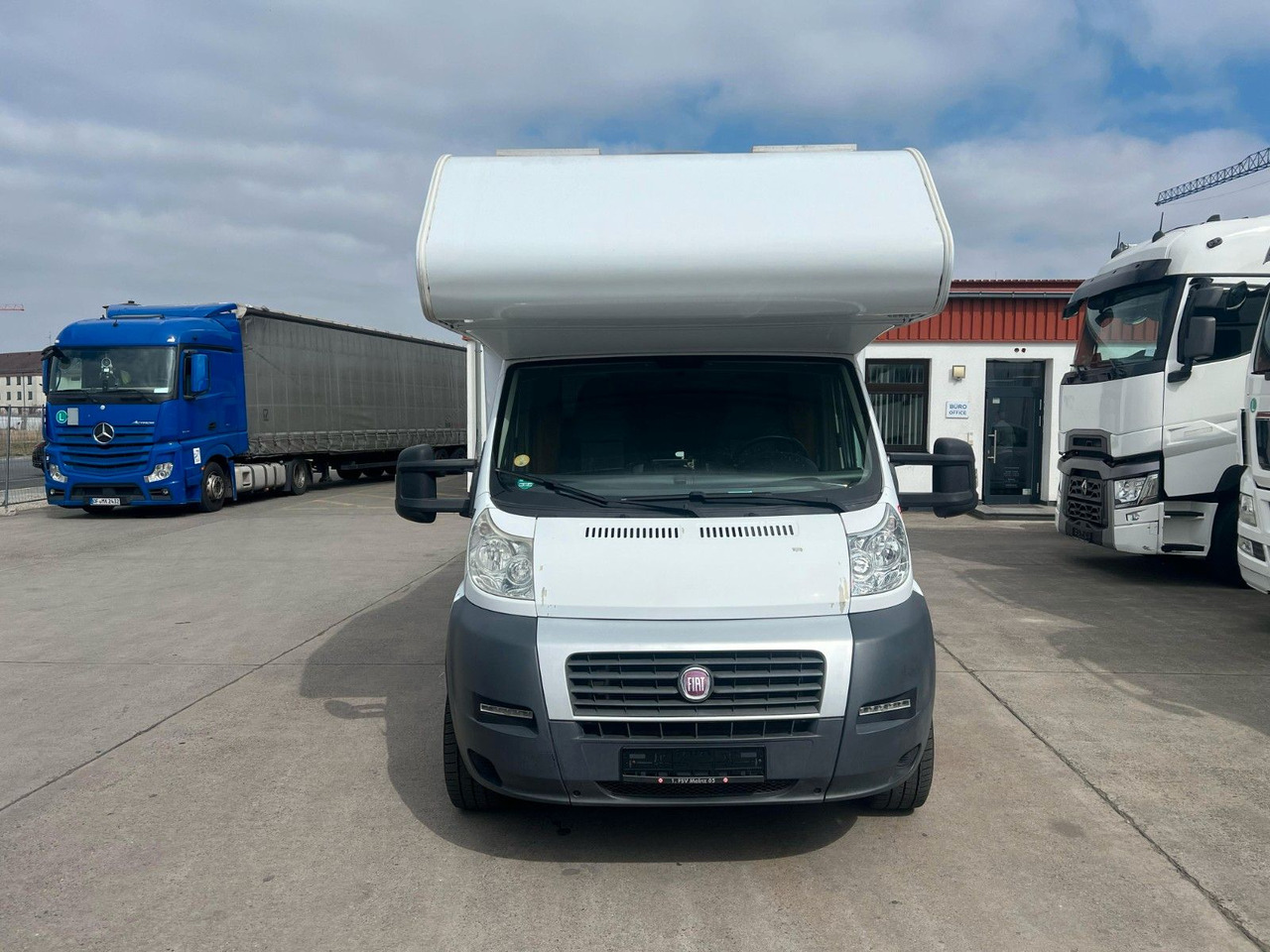 Fiat DUCATO 130 MULTIJET *KÜCHE*BAD*SCHLAFBEREICH* - Alkovna: obrázok 2 Fiat DUCATO 130 MULTIJET *KÜCHE*BAD*SCHLAFBEREICH* - Alkovna: obrázok 2