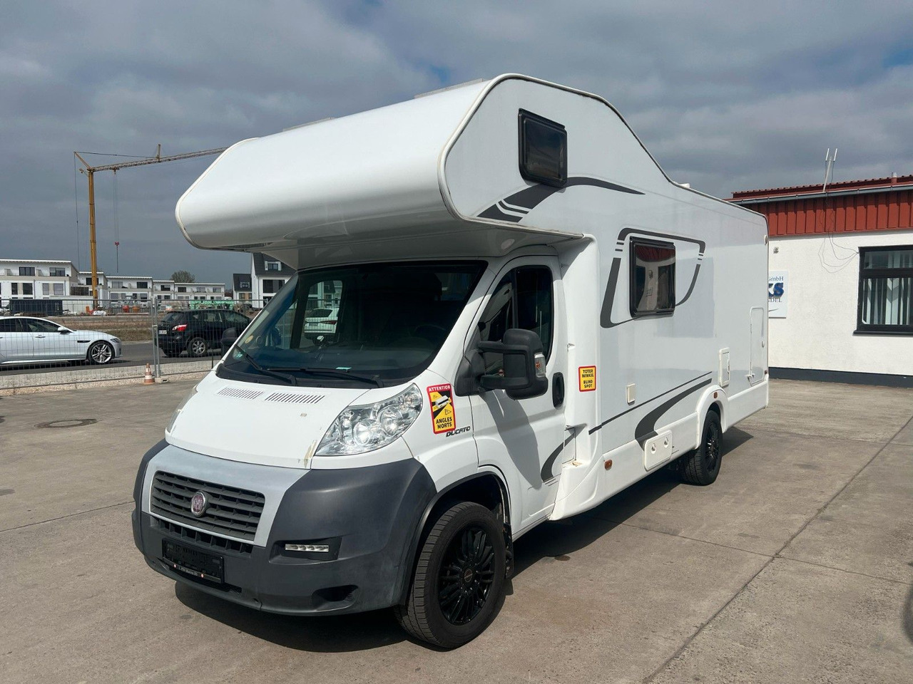 Fiat DUCATO 130 MULTIJET *KÜCHE*BAD*SCHLAFBEREICH* - Alkovna: obrázok 3 Fiat DUCATO 130 MULTIJET *KÜCHE*BAD*SCHLAFBEREICH* - Alkovna: obrázok 3