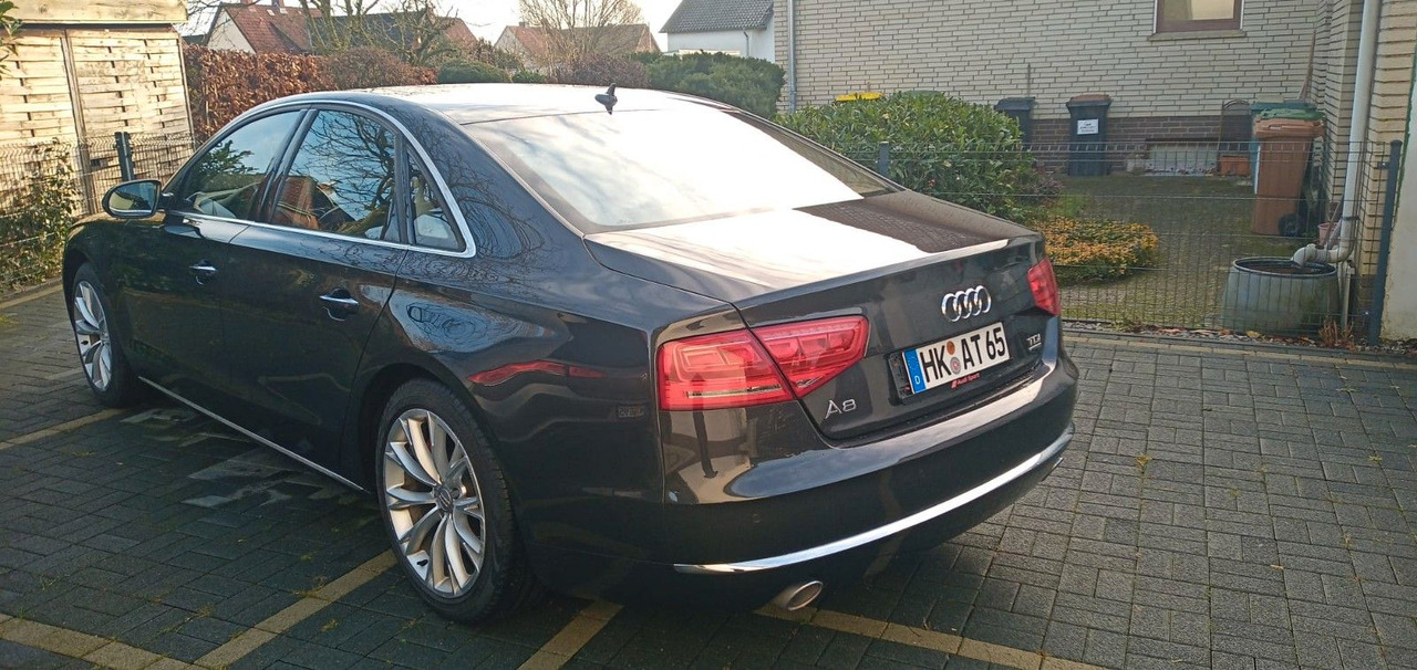 Audi A8 4.2 TDI tiptronic quattro - Sedan: obrázok 3 Audi A8 4.2 TDI tiptronic quattro - Sedan: obrázok 3