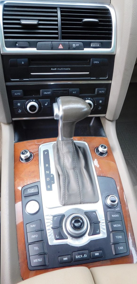 Audi Q7 3.0TFSI 7-Sitzer perfect for UA Export - SUV: obrázok 5 Audi Q7 3.0TFSI 7-Sitzer perfect for UA Export - SUV: obrázok 5