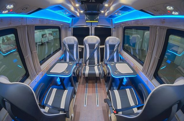 Mercedes-Benz Sprinter 319 VIP 8+1 Mercedes-Benz Sprinter 319 VIP 8+1 - Minibus, Mikrobus: obrázok 3 Mercedes-Benz Sprinter 319 VIP 8+1 Mercedes-Benz Sprinter 319 VIP 8+1 - Minibus, Mikrobus: obrázok 3